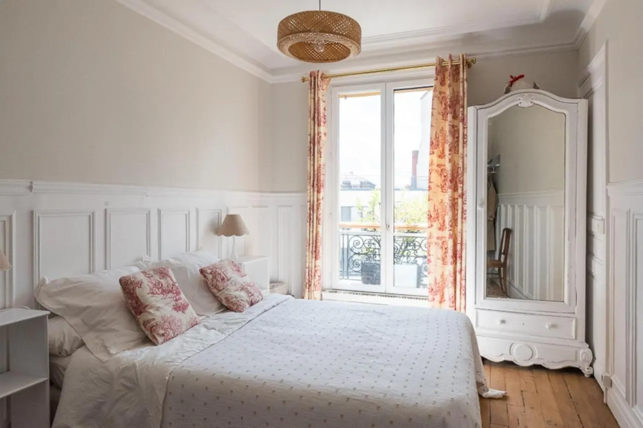 Nice Apartment Near The Pantheon Parigi 0*,  Francia